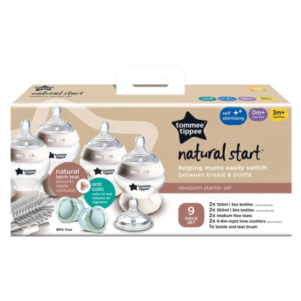 Tommee Tippee - Natural Start Newborn Starter Set, 2 Anti-Colic Baby Bottles, Medium-Flow, Breast-Like Teats, Self-Sterilising